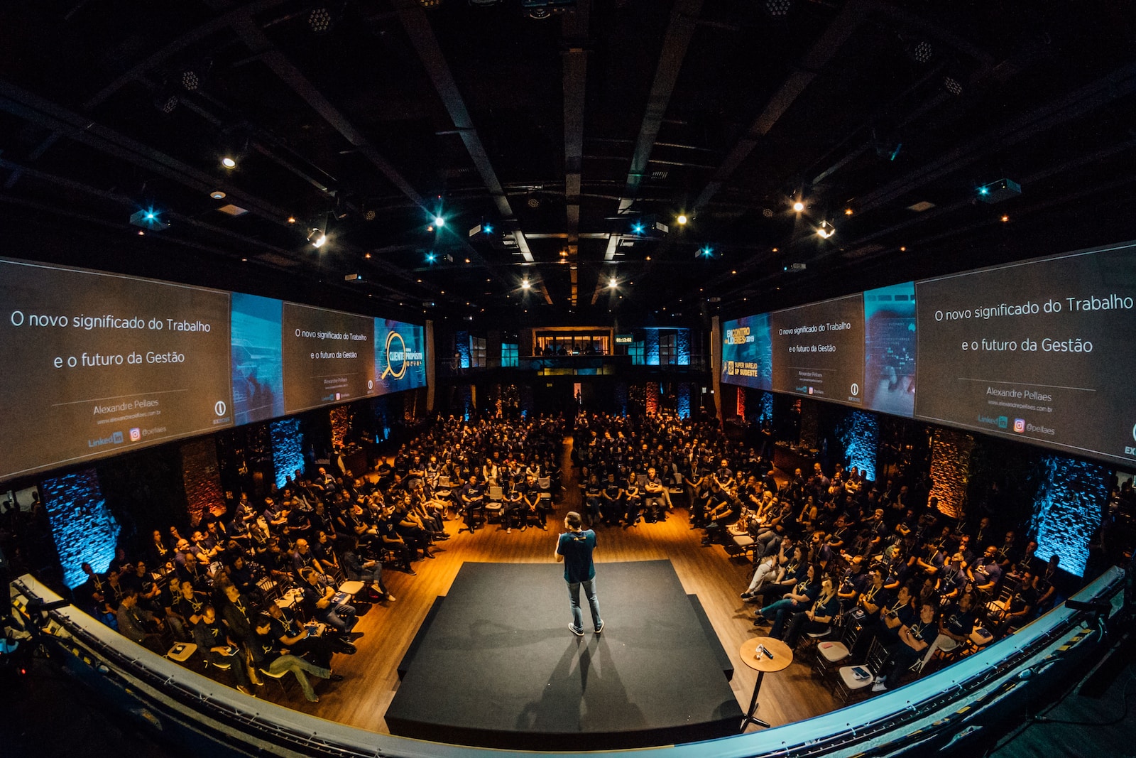 Conférences incontournables : Organisation, impact et opportunités pour tous