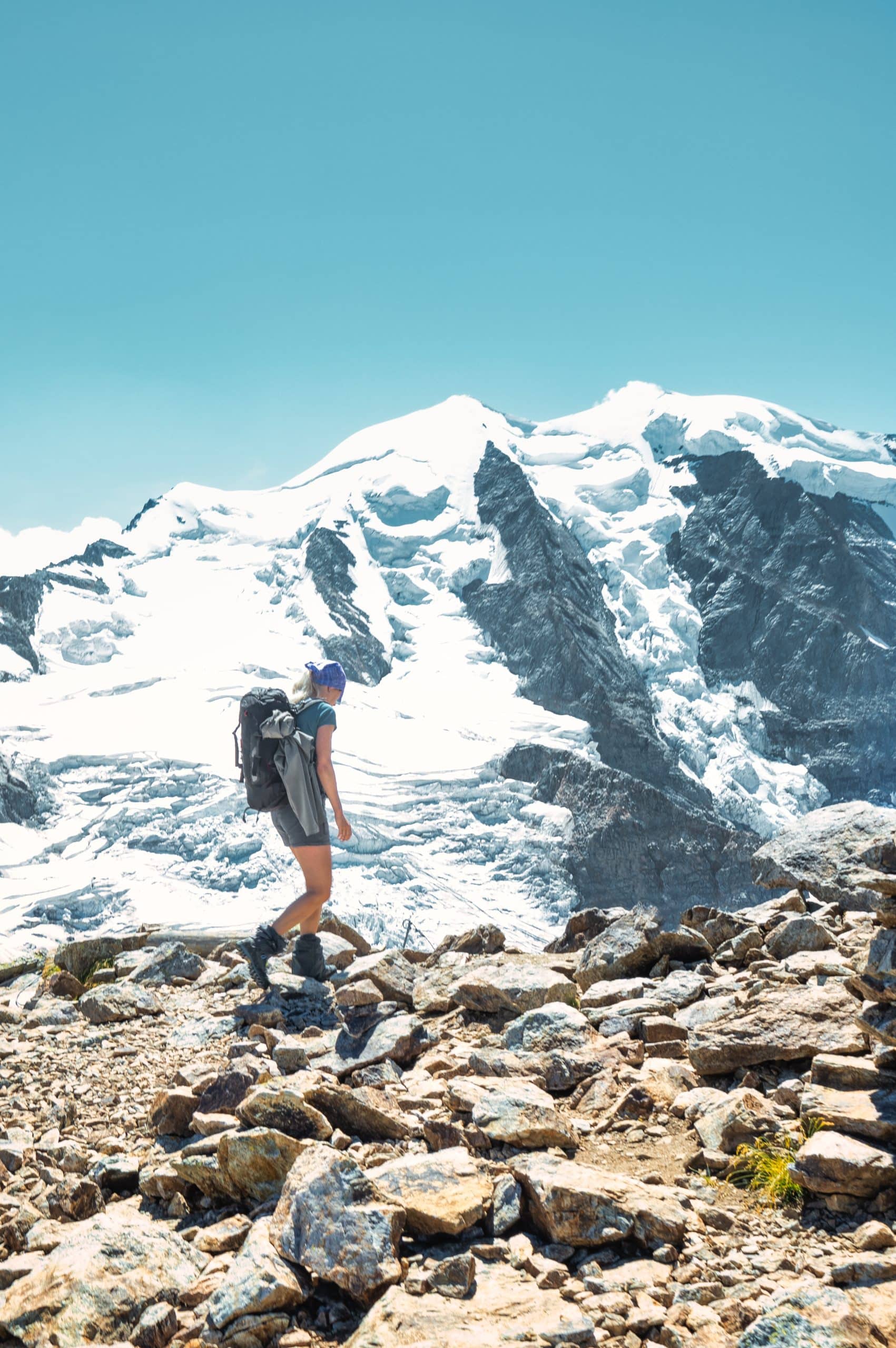 Comment présenter une sélection de vins d’altitude dans un bar à vin de montagne?